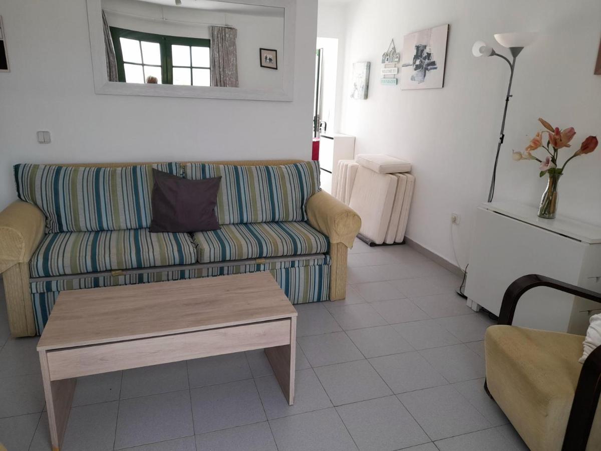 Fabulous 1-Bed Apartment In Puerto Del Carmen Puerto del Carmen  Extérieur photo