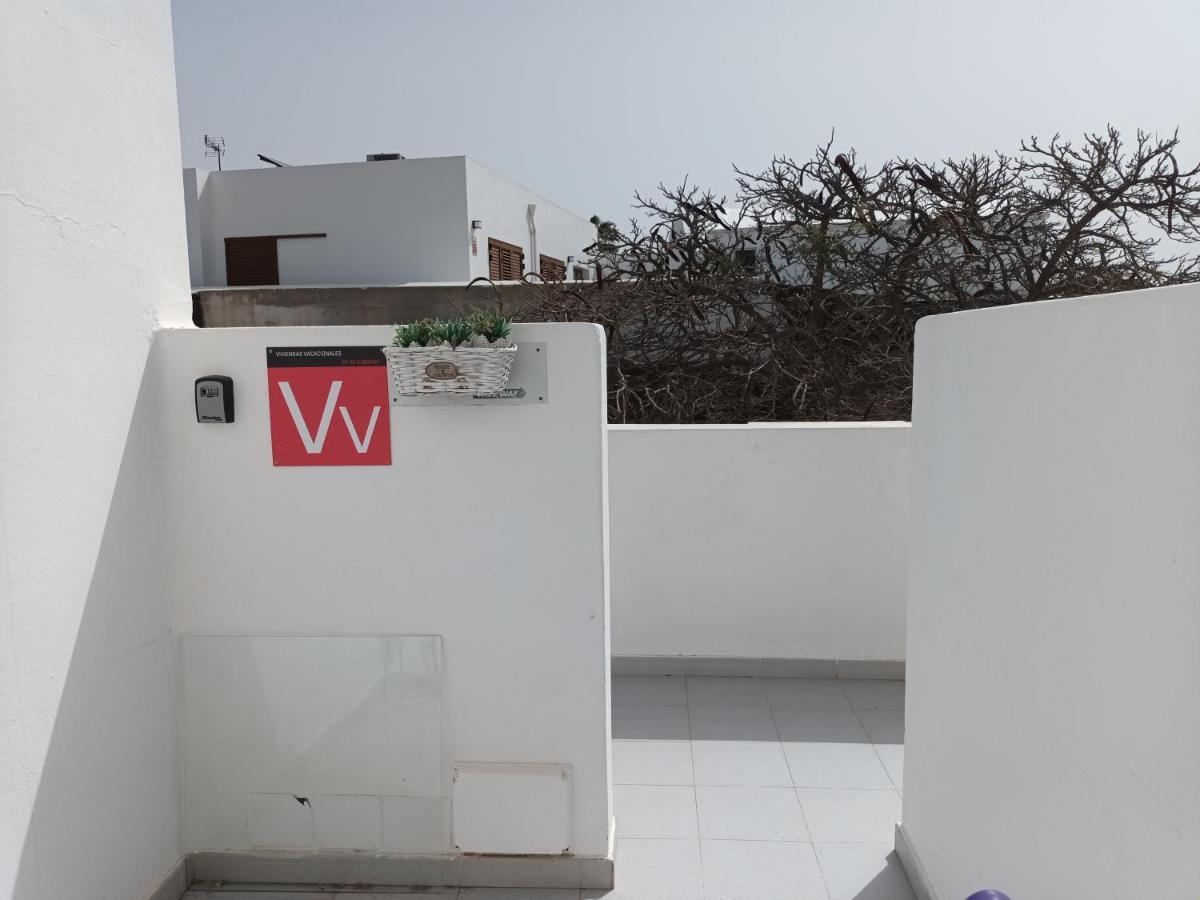 Fabulous 1-Bed Apartment In Puerto Del Carmen Puerto del Carmen  Extérieur photo